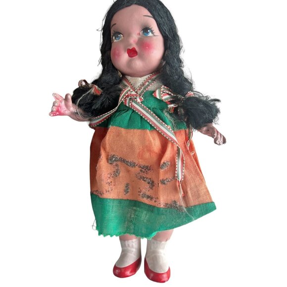 Mexican Dolls Pair in Traditional Costumes Vintage 1930s Ceramic 9" tall each - Picture 5 of 16